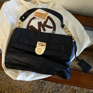 Like new Michael Kors shoulder bag